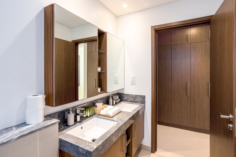 Bathroom 4, Waves - Sea View Luxury 3 Bedroom Apartment With Balcony, Dubai