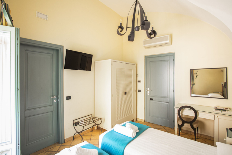 Bedroom 2, Quartuccio - Albergo Diffuso, Latina