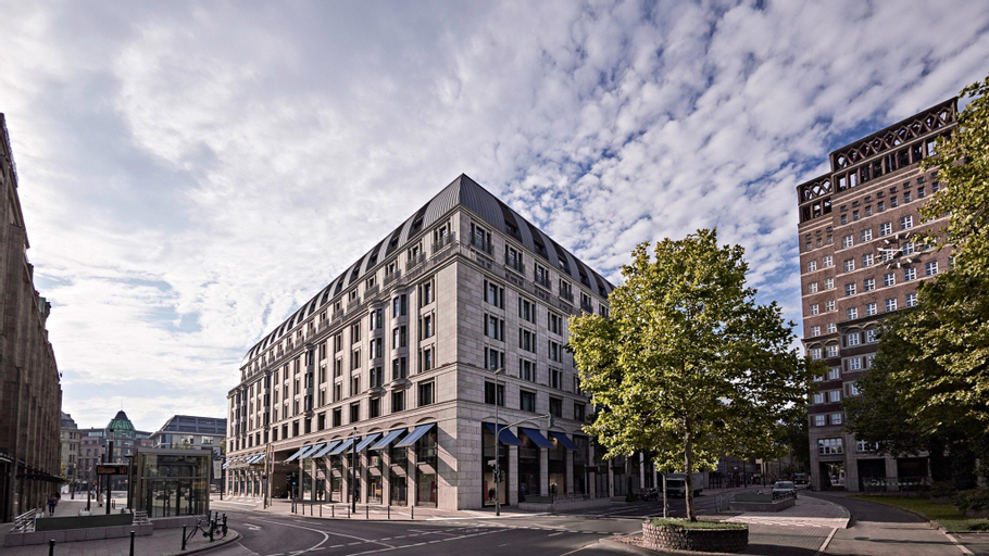 Capella Breidenbacher Hof Dusseldorf, Düsseldorf