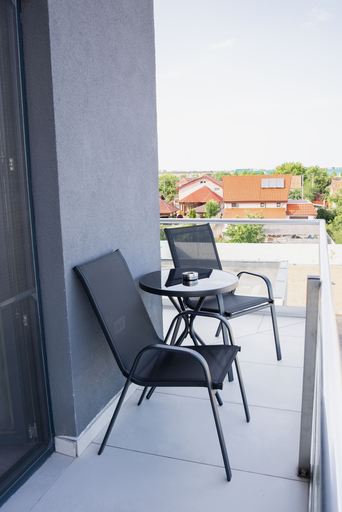 Others 5, M City Aparthotel, Arad