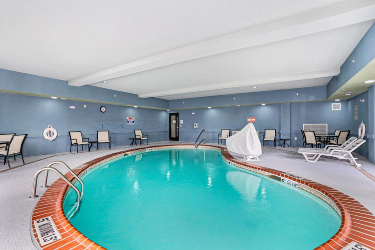 Sport & Beauty 3, Holiday Inn Express & Suites VAN BUREN-FT SMITH AREA by IHG, Crawford