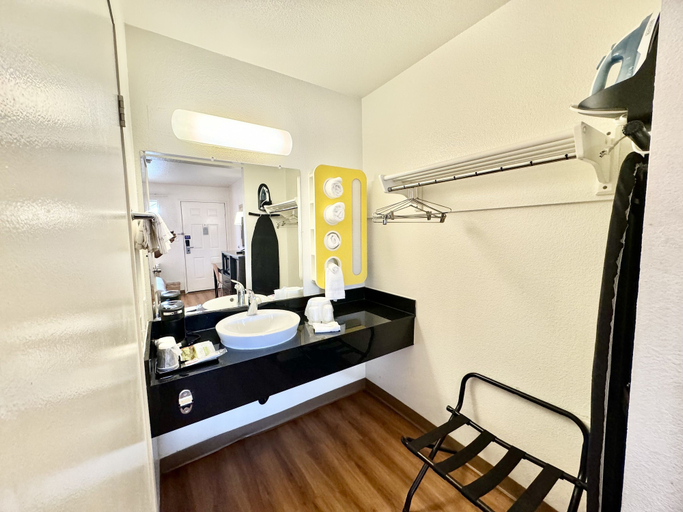 Others 4, Studio 6 Suites – Bellflower, Ca  - Los Angeles, Los Angeles