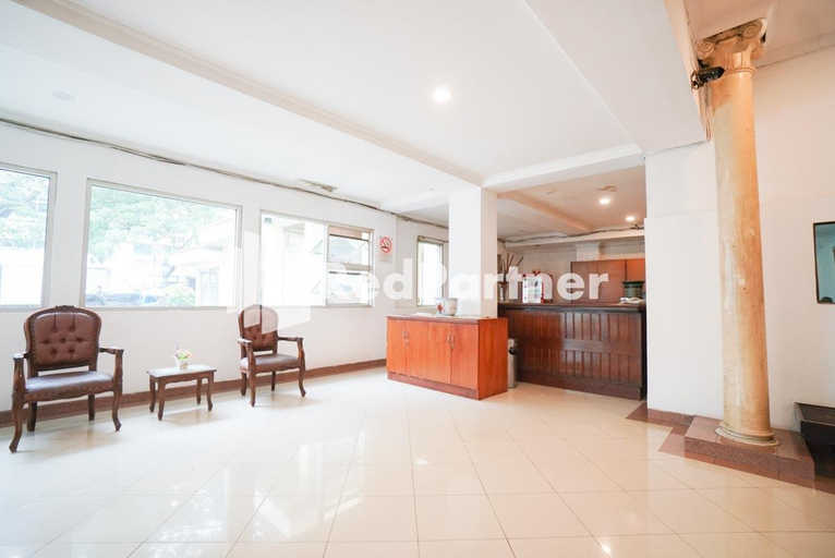 Public Area 3, Hotel Borobudur Kemayoran Syariah Mitra RedDoorz, Jakarta Pusat