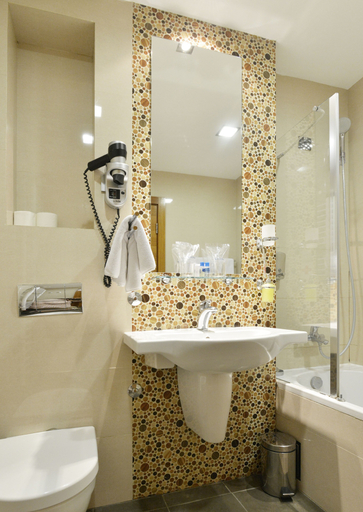 Bathroom 4, Garni Hotel Centar, Novi Sad