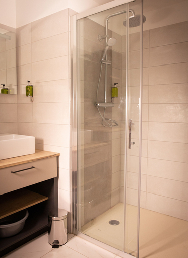 Bathroom 3, Résidence Premium Pierre & Vacances Horizon Golf, Pyrénées-Orientales
