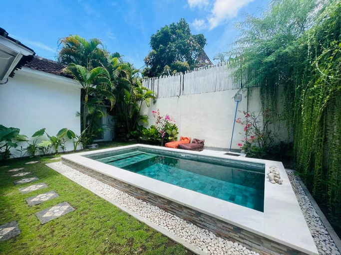 Luxury-Modern 4 Bedroom Villa Central Seminyak, Badung