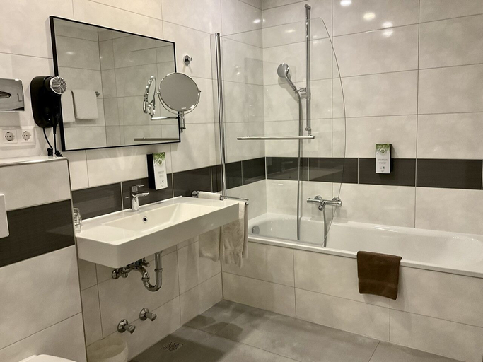 Bathroom 5, Hotel Royal, Schwarzwald-Baar-Kreis