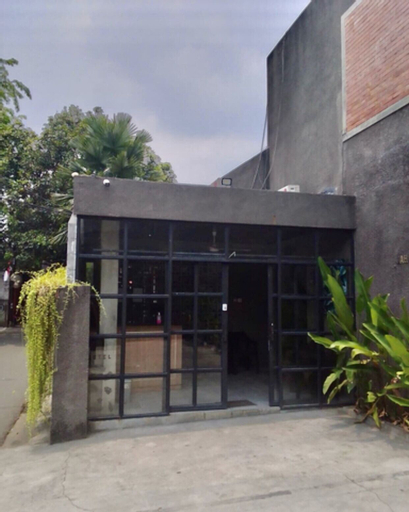 Escotel Casa De Luga By Reccoma, South Jakarta