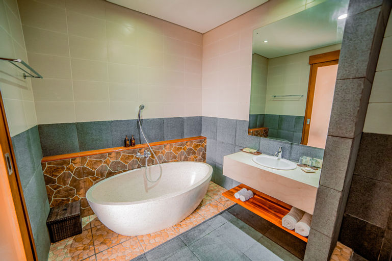 Bathroom 4