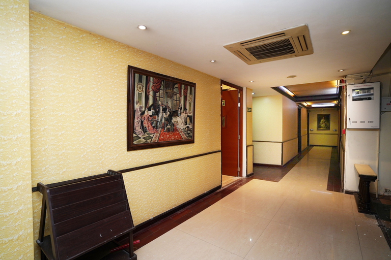 Others 5, Lyf Corporate Suites. New Friends Colony, Delhi