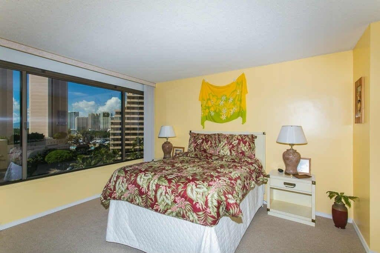 Bedroom 1, Two Bedroom Discovery Bay High Rise Condos with Lanai & Gorgeous Views, Honolulu