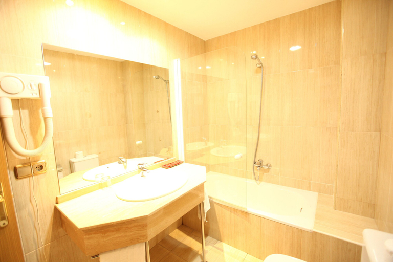 Bathroom 4, Hotel Anabel Baza, Granada
