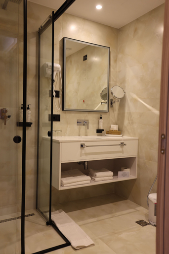 Bathroom 3, SIBB Hotel, Tiranës