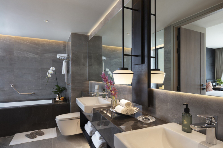 Bathroom 7