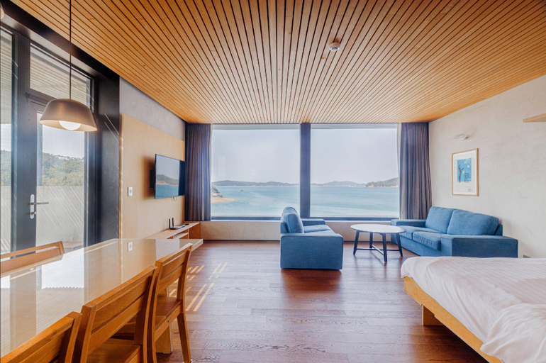 Bedroom 2, Taeahn Beach Resortel, Taean