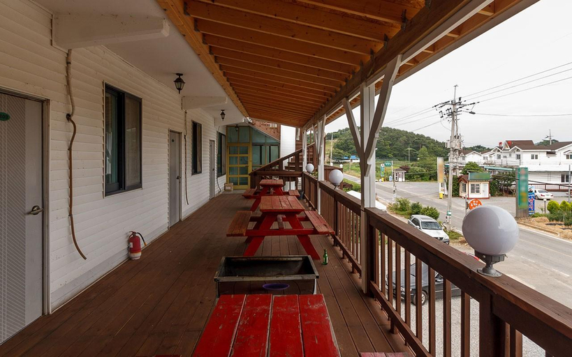 Others 4, Anmyeondo Taean Romance Pension, Taean