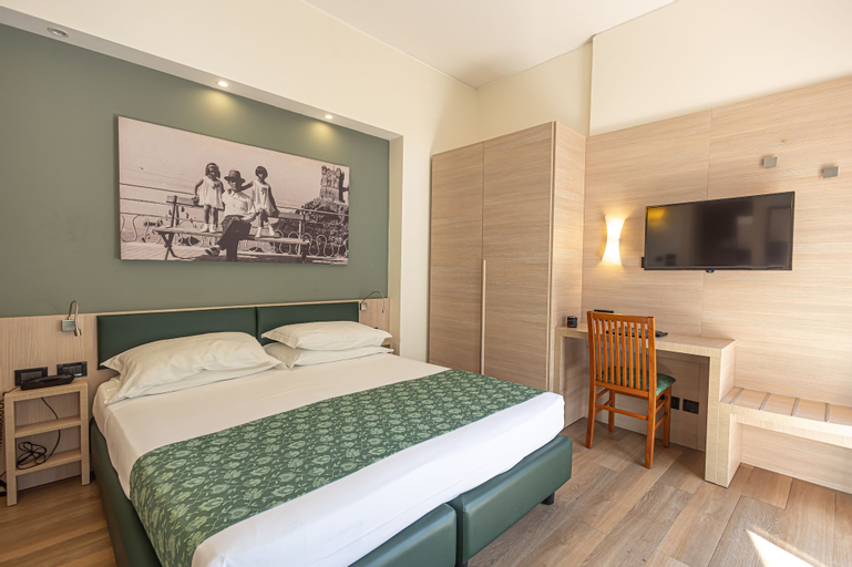 Bedroom 16
