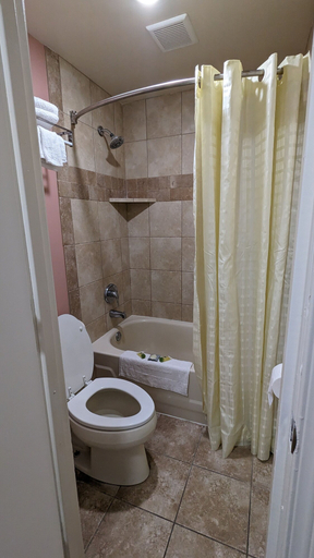 Bathroom 3, Portland Value Inn, Multnomah