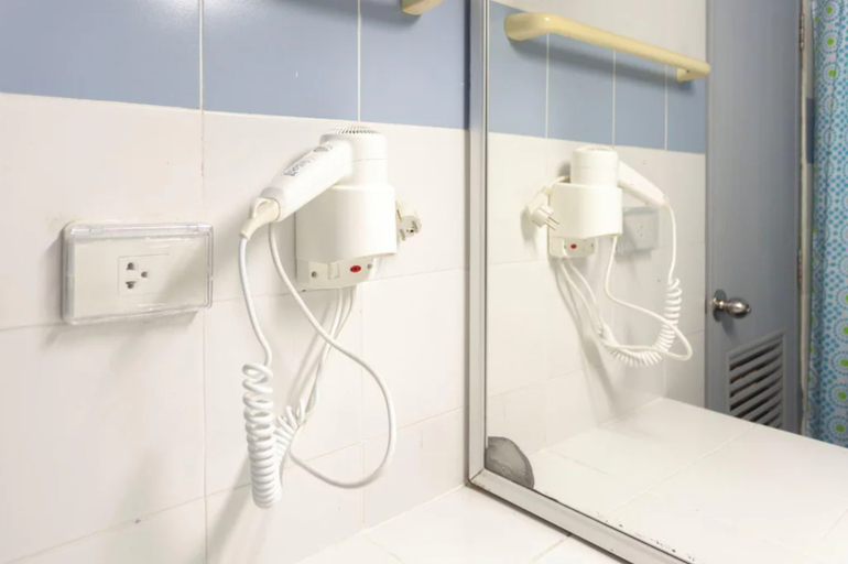 Bathroom 4, R2 Hotel Chiangmai, Muang Chiang Mai