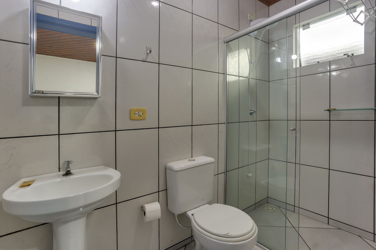 Bathroom 3, Pousada Canário Azul, Bombinhas