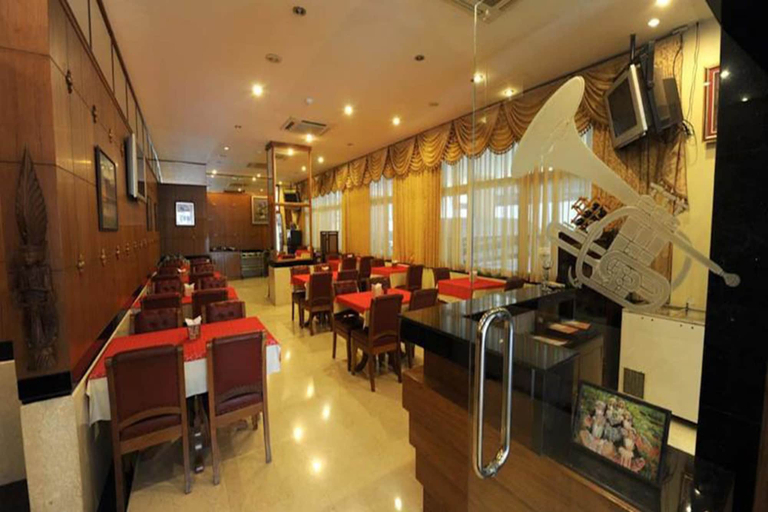 Food & Drinks 5, Whitehouse Condotel, Pattaya
