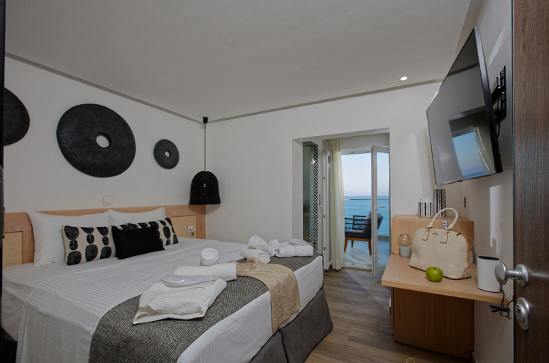 Bedroom 3, Hersonissos Beach Front Suites, Crete