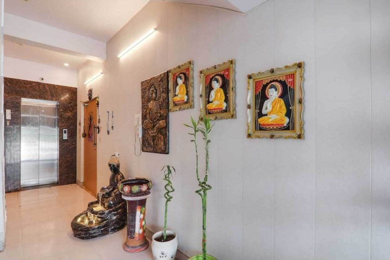 Others 5, Divine Glory Hotel, Lucknow
