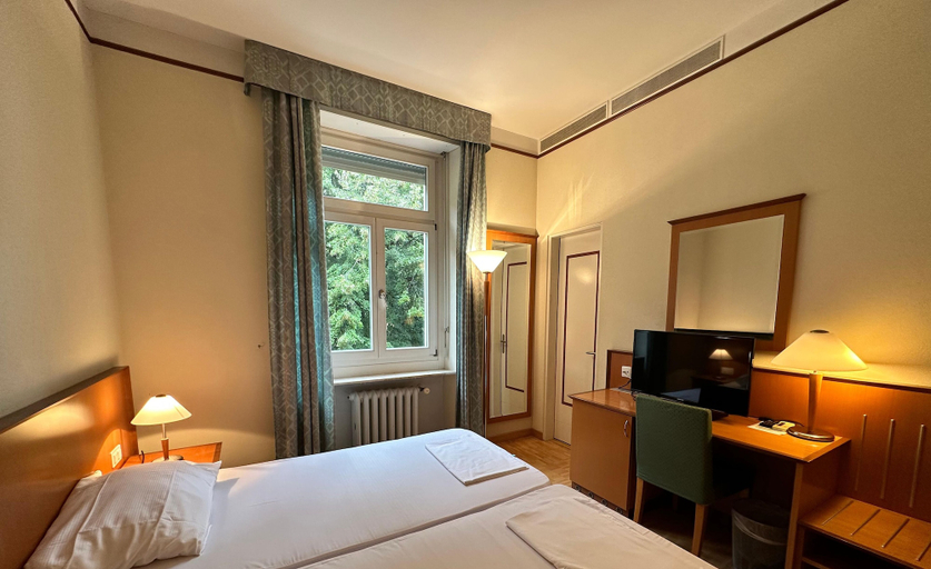 Bedroom 2, Erooms Minusio, Locarno