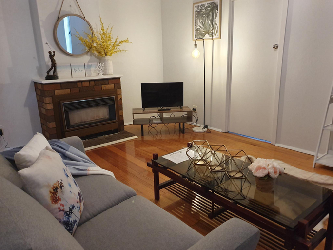 Others 4, Entire house, 3 bedrooms for 6 people, Doveton, Casey - Hallam