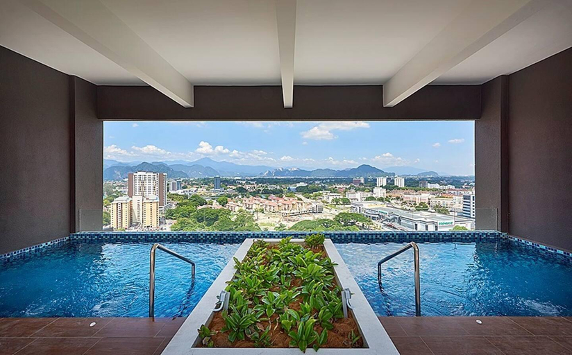Sport & Beauty 2, The Horizon Ipoh Infinity Pool (5 - 9pax), Kinta