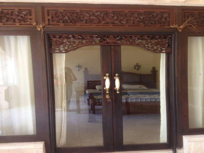 Exterior & Views 1, Deluxe room with bathtub and AC 2, Gianyar