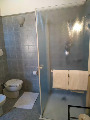 Bathroom 5, Hotel Villa Cagnola, Varese