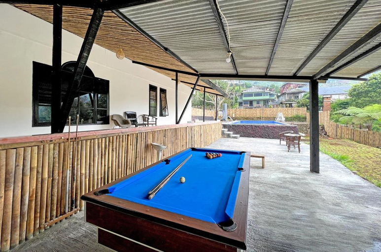 Others 2, Villa Velsen, Bogor