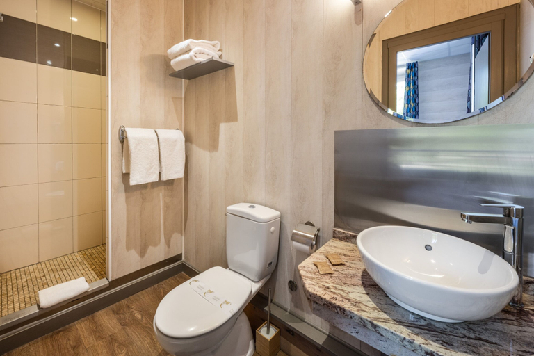 Bathroom 3, Hotel Beau Rivage, Savoie