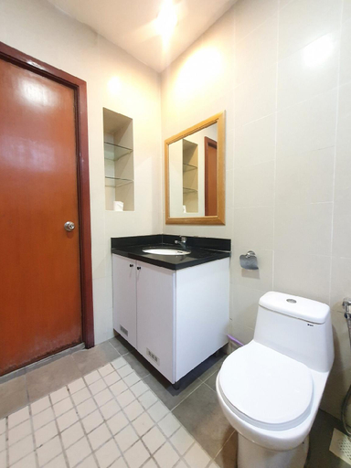 Bathroom 2, HERITAGE 10 HOMESTAY Studio 4Pax, FREE WIFI, Seri Kembangan