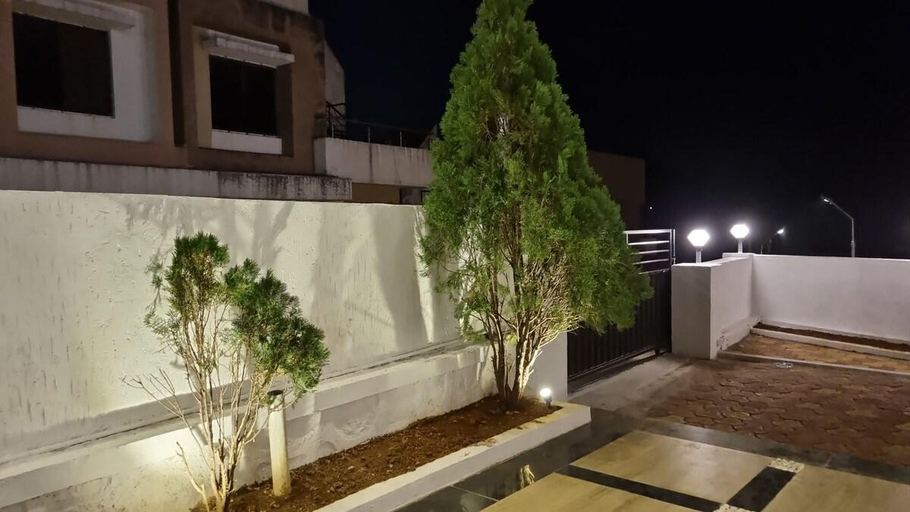 Others 3, RISHANVILLA HomeAWAY FROM HOME🏕Nature's best Lap, Thane