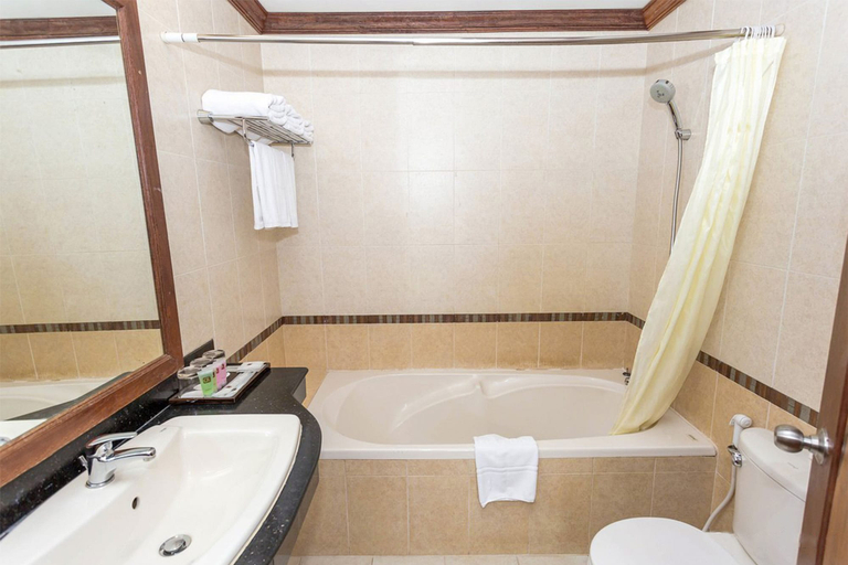 Bathroom 5, Cheathata CTA Hotel Siem Reap, Siem Reap