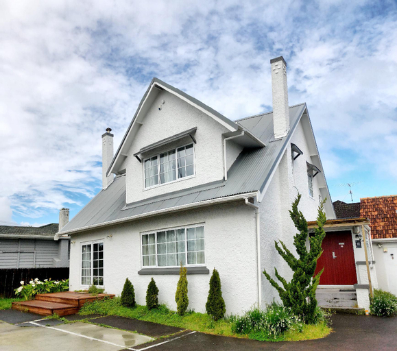 Takapunna-Economy Double Room, Waitakere