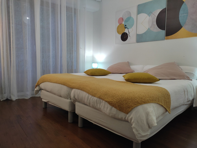 Bedroom 2, Amphitryon, Pyrénées-Atlantiques
