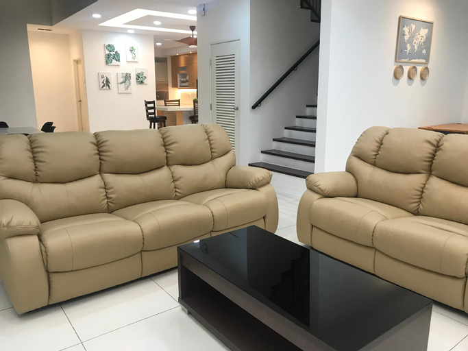 Others 4, Perdana Hill Villa (4 bedrooms private bathroom), Lahad Datu