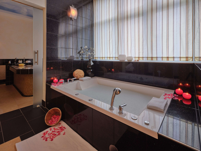 Bathroom 5, Dorint Resort & Spa Bad Brückenau, Bad Kissingen