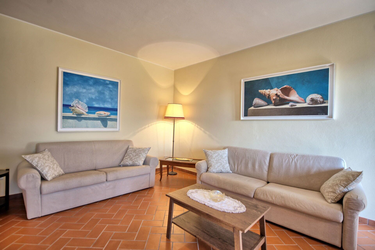 Others 5, Casa Rossa, Florence