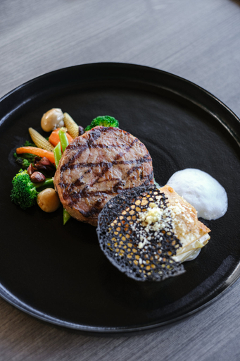 Amartahills Hotel And Resort Batu - Food & Drinks