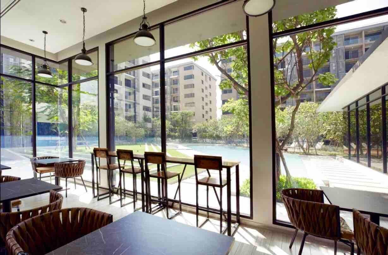Food & Drinks, NEW!Warm, Convenient transportation ,Sathorn/silom, Sathorn