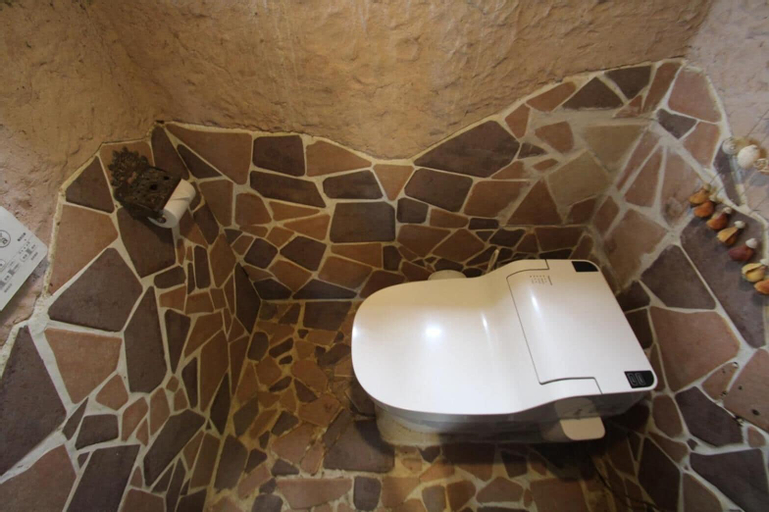 Bathroom 19