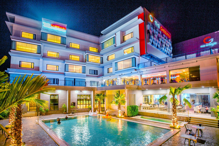 Exterior & Views