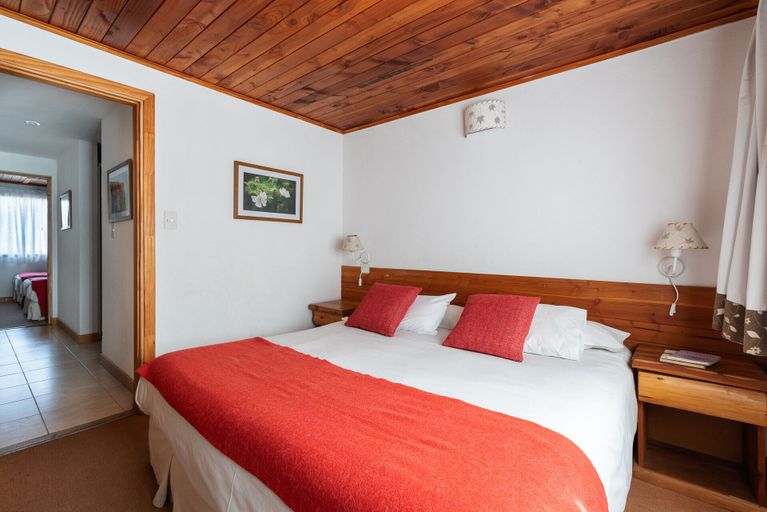 Bedroom 2, Villa Sofia Apart Hotel & Spa, Bariloche