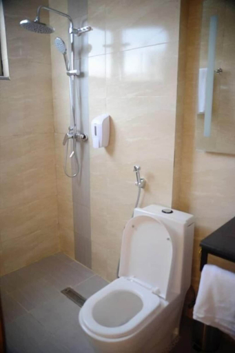 Bathroom 4, Mazeki Addis Boutique Hotel, Addis Abeba