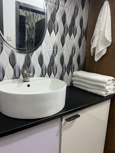 Bathroom 4, Accruase Paradise, Dangbe East