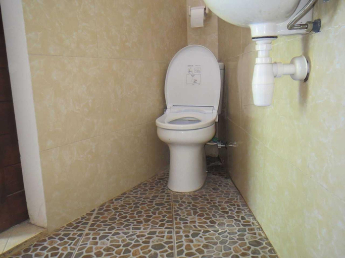 Bathroom, Double Room #3 w/ AC @ Amed Sari Beach Guesthouse, Karangasem